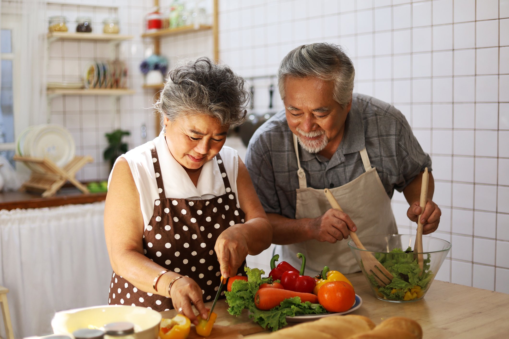 For Alzheimer’s prevention and management, consider these nutrition strategies